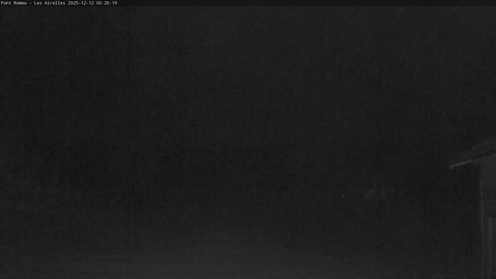 Font Romeu Pyrenees 2000 m Les Airelles Ski Slopes Live Cam - Prades, Pyrenees-Orientales, Occitanie, France