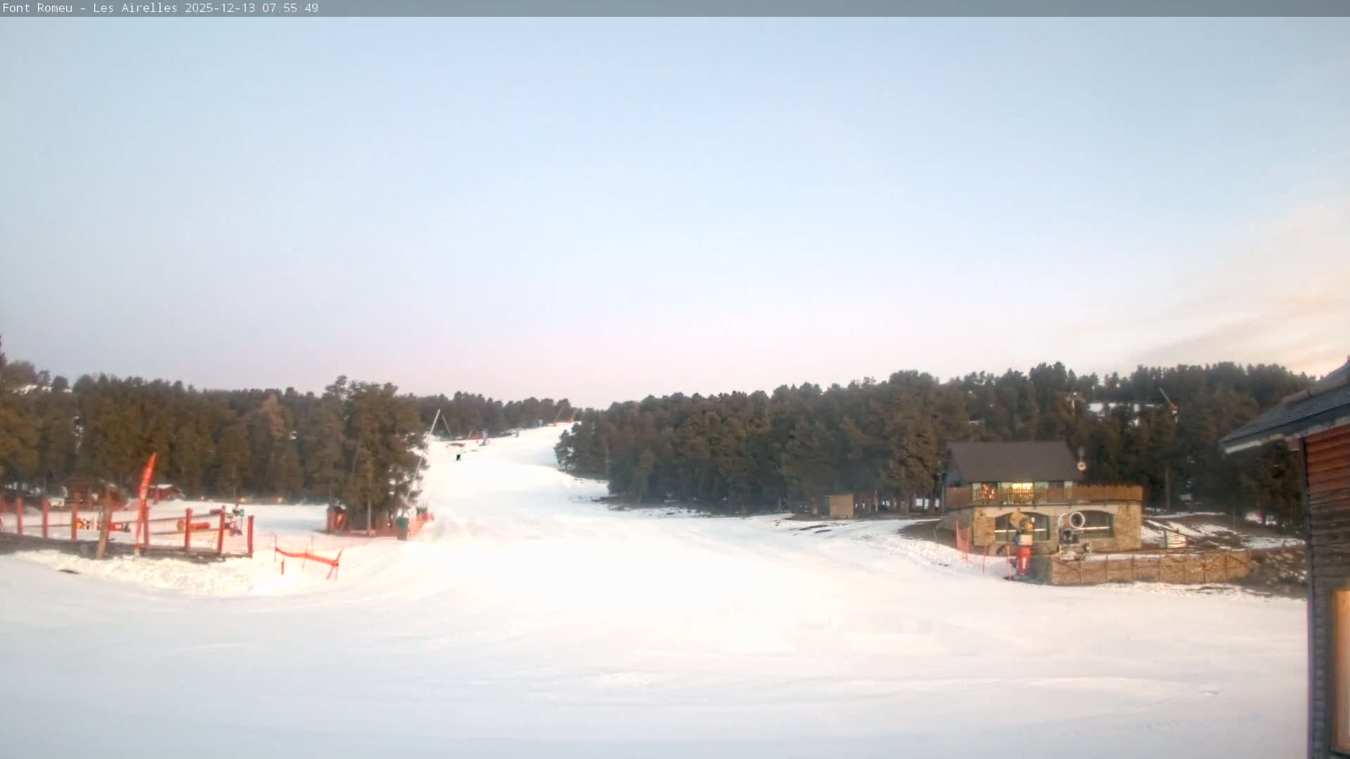 Font Romeu Pyrenees 2000 m Les Airelles Ski Slopes Live Cam - Prades, Pyrenees-Orientales, Occitanie, France