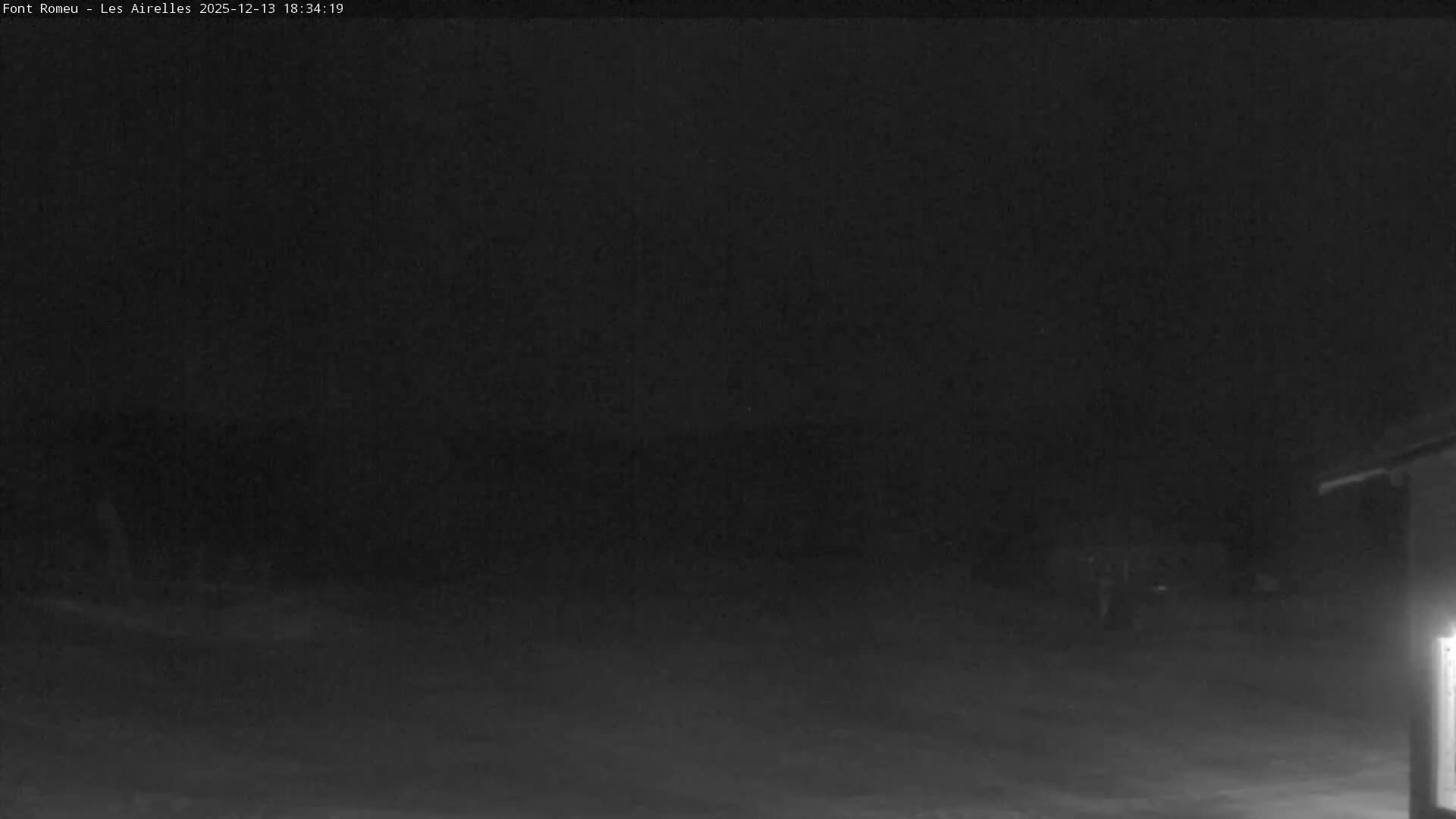 Font Romeu Pyrenees 2000 m Les Airelles Ski Slopes Live Cam - Prades, Pyrenees-Orientales, Occitanie, France