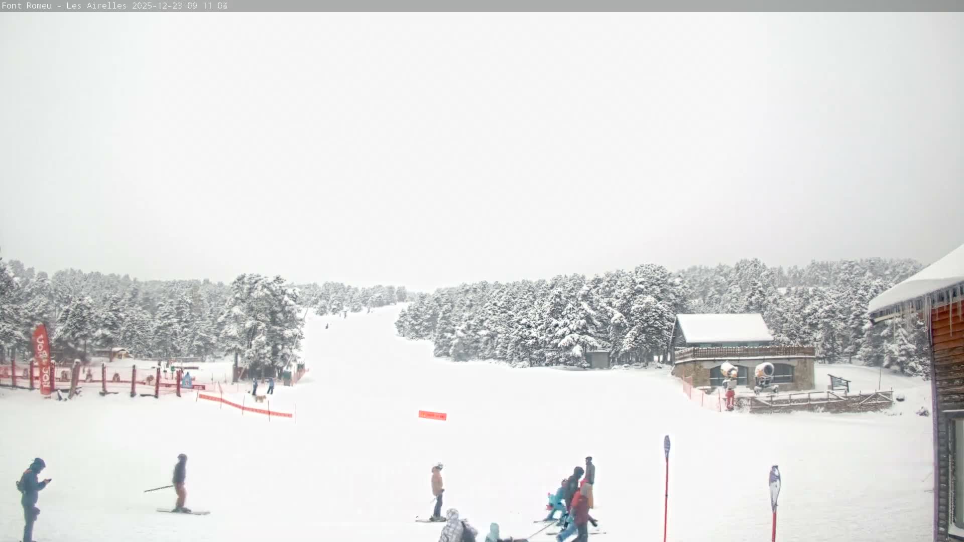 Font Romeu Pyrenees 2000 m Les Airelles Ski Slopes Live Cam - Prades, Pyrenees-Orientales, Occitanie, France