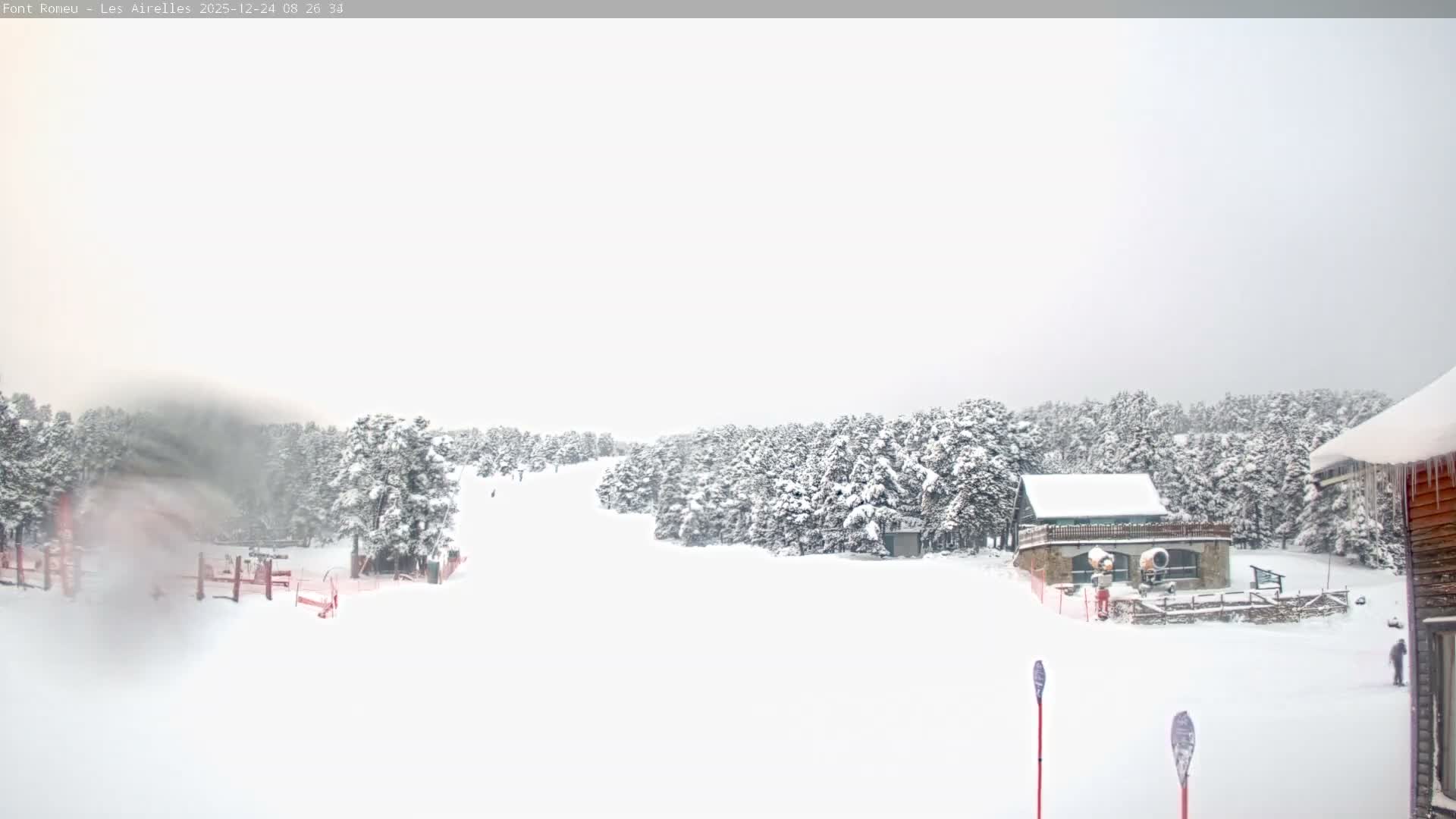 Font Romeu Pyrenees 2000 m Les Airelles Ski Slopes Live Cam - Prades, Pyrenees-Orientales, Occitanie, France