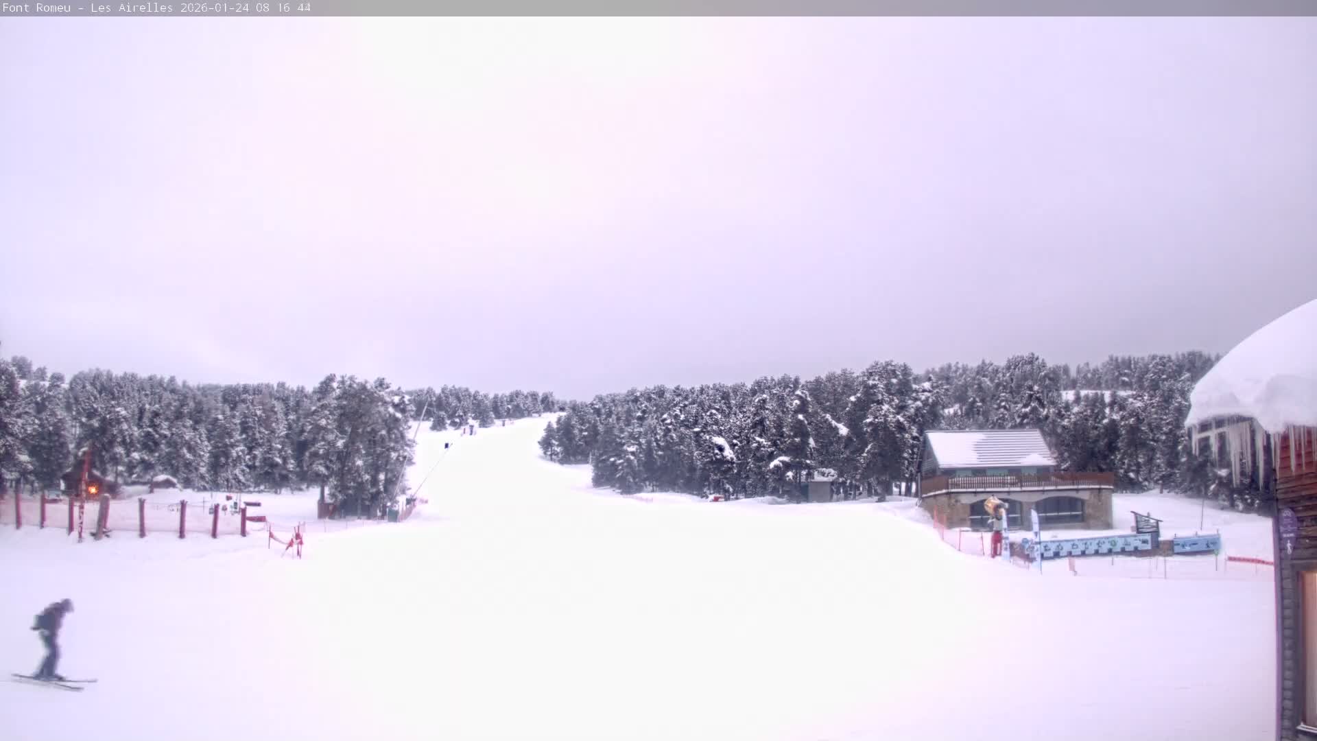 Font Romeu Pyrenees 2000 m Les Airelles Ski Slopes Live Cam - Prades, Pyrenees-Orientales, Occitanie, France