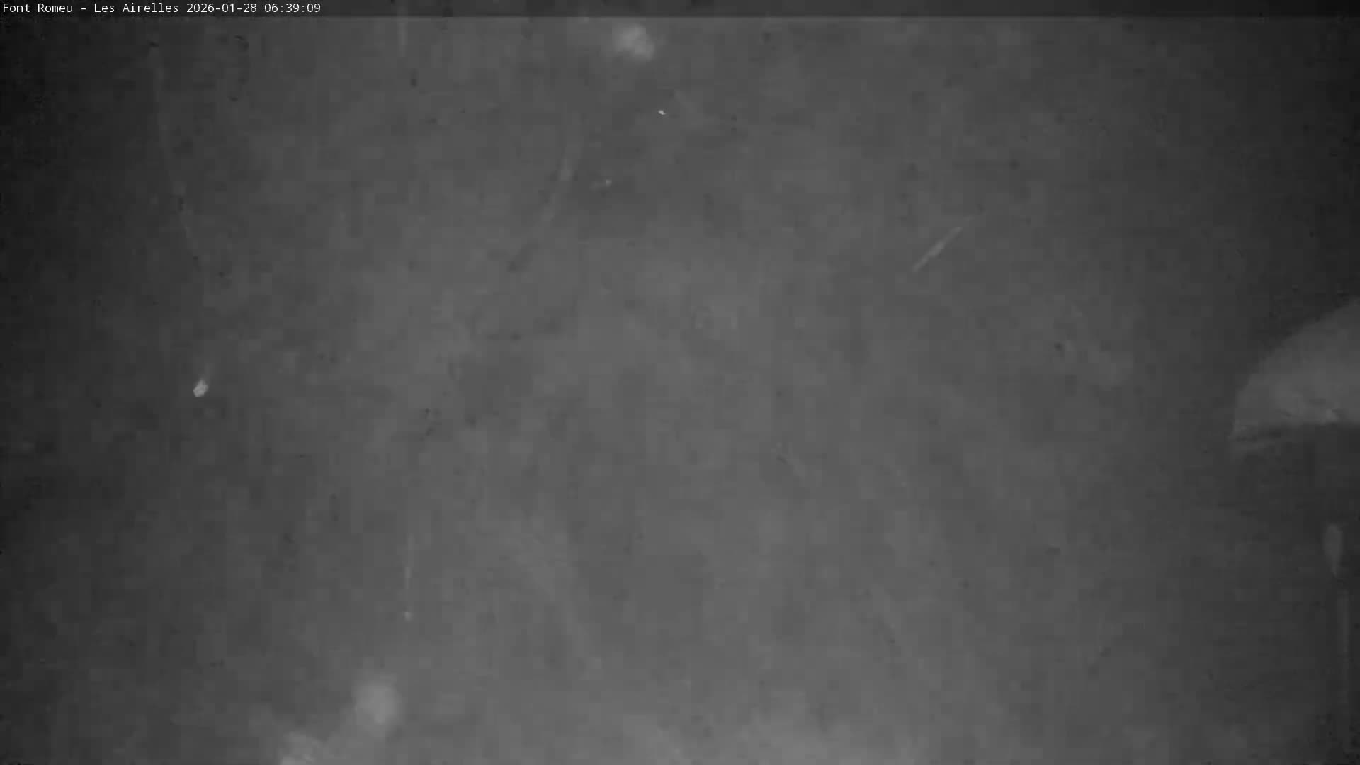Font Romeu Pyrenees 2000 m Les Airelles Ski Slopes Live Cam - Prades, Pyrenees-Orientales, Occitanie, France