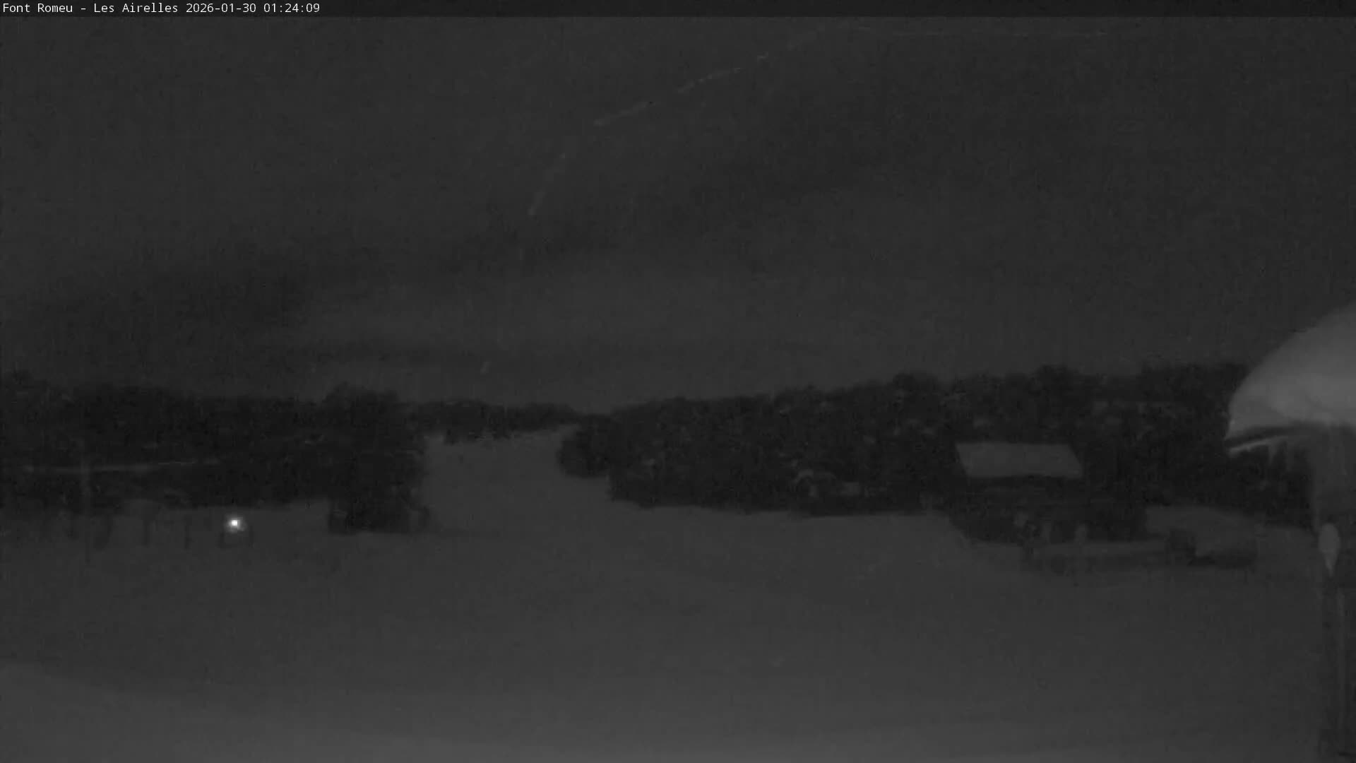 Font Romeu Pyrenees 2000 m Les Airelles Ski Slopes Live Cam - Prades, Pyrenees-Orientales, Occitanie, France