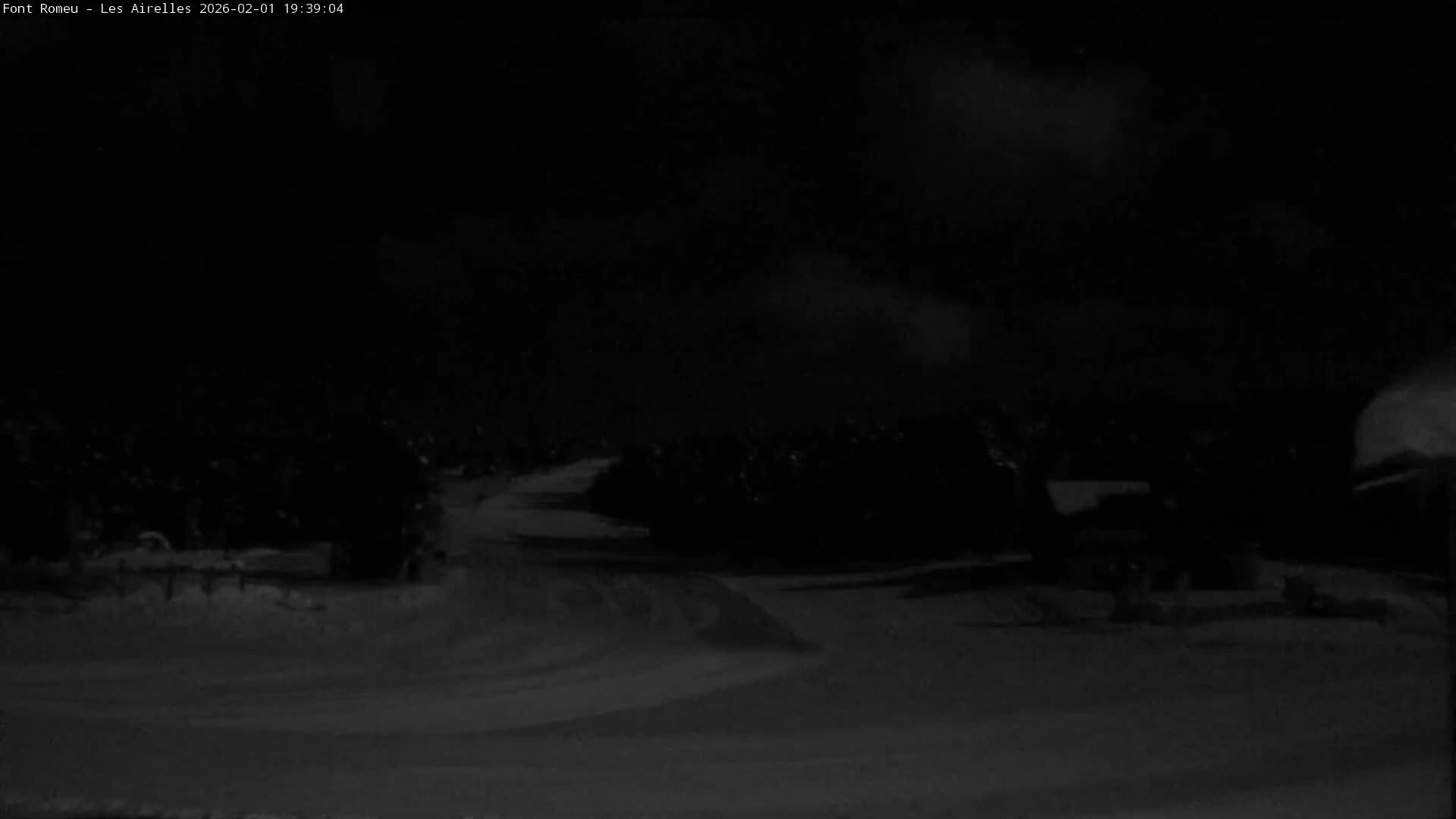 Font Romeu Pyrenees 2000 m Les Airelles Ski Slopes Live Cam - Prades, Pyrenees-Orientales, Occitanie, France