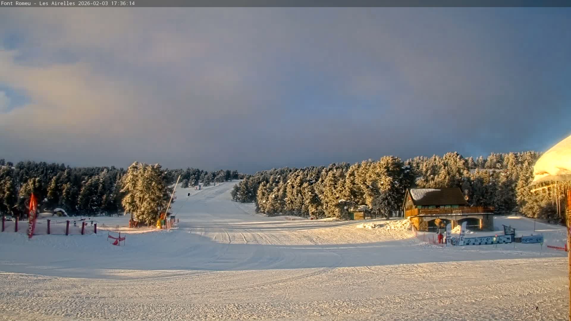 Font Romeu Pyrenees 2000 m Les Airelles Ski Slopes Live Cam - Prades, Pyrenees-Orientales, Occitanie, France