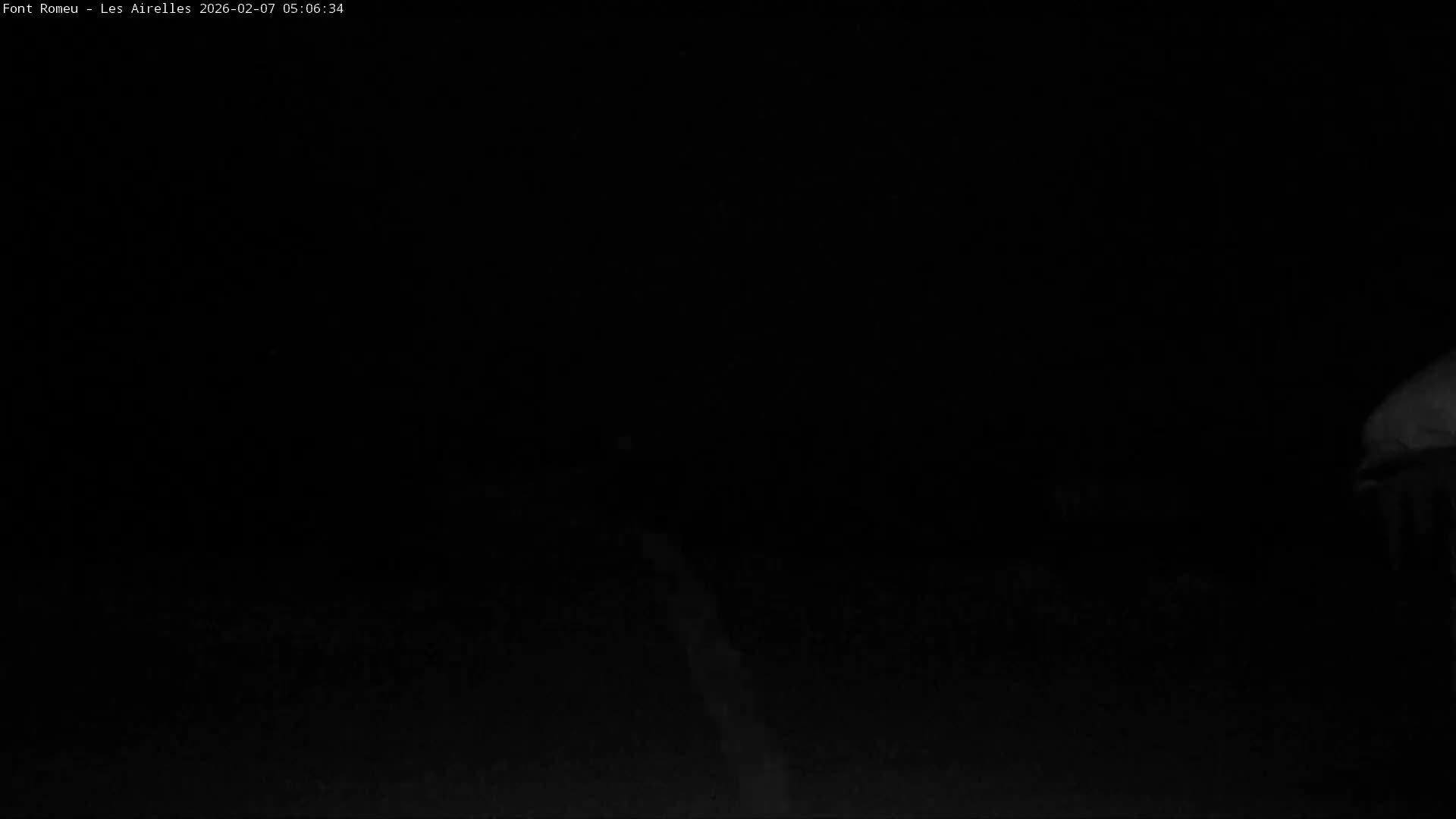 Font Romeu Pyrenees 2000 m Les Airelles Ski Slopes Live Cam - Prades, Pyrenees-Orientales, Occitanie, France