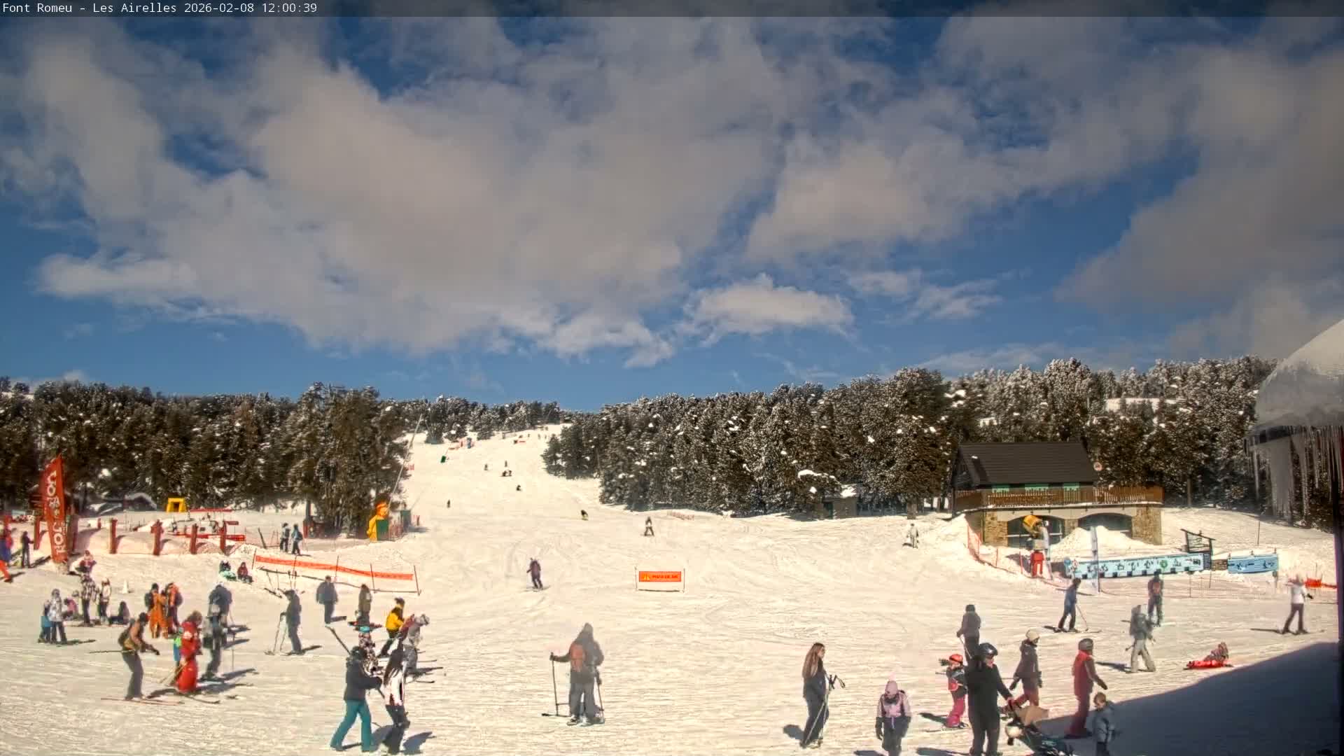 Font Romeu Pyrenees 2000 m Les Airelles Ski Slopes Live Cam - Prades, Pyrenees-Orientales, Occitanie, France