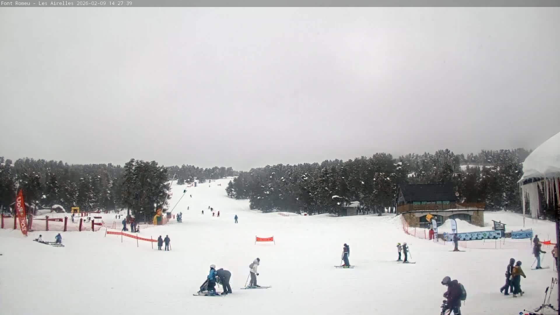 Font Romeu Pyrenees 2000 m Les Airelles Ski Slopes Live Cam - Prades, Pyrenees-Orientales, Occitanie, France