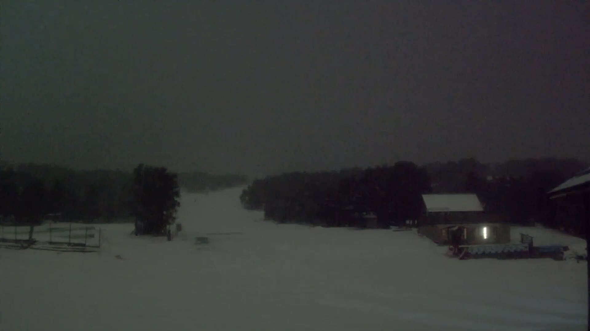 Font Romeu Pyrenees 2000 m Les Airelles Ski Slopes Live Cam - Prades, Pyrenees-Orientales, Occitanie, France