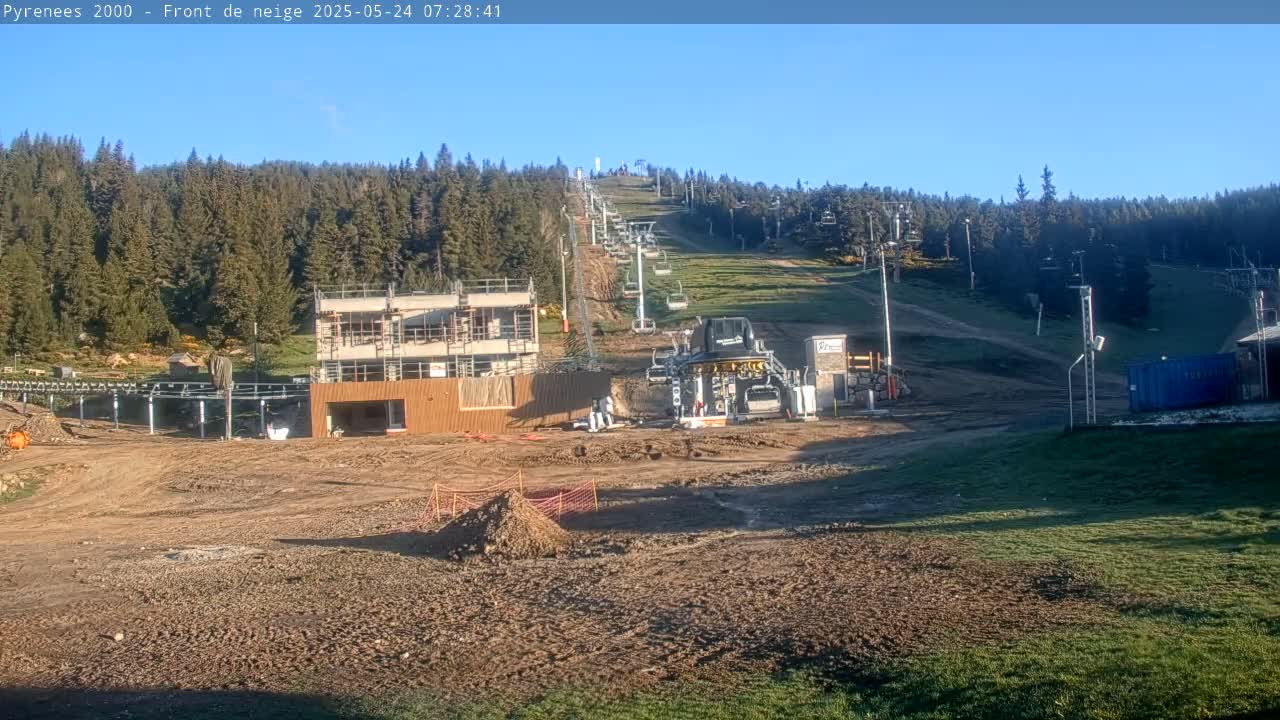 Bolquere, Pyrenees 2000  Ski Center & Ski Slopes Live Cam - Prades, Pyrenees-Orientales, Occitanie, France