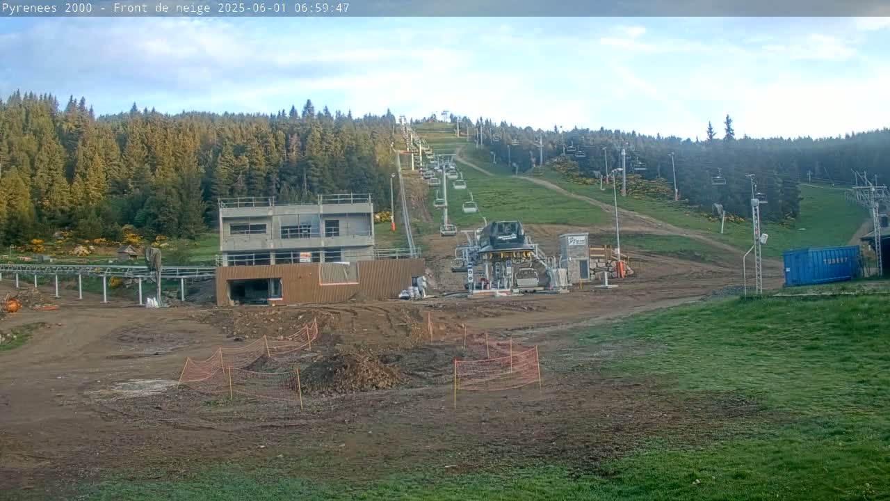 Bolquere, Pyrenees 2000  Ski Center & Ski Slopes Live Cam - Prades, Pyrenees-Orientales, Occitanie, France