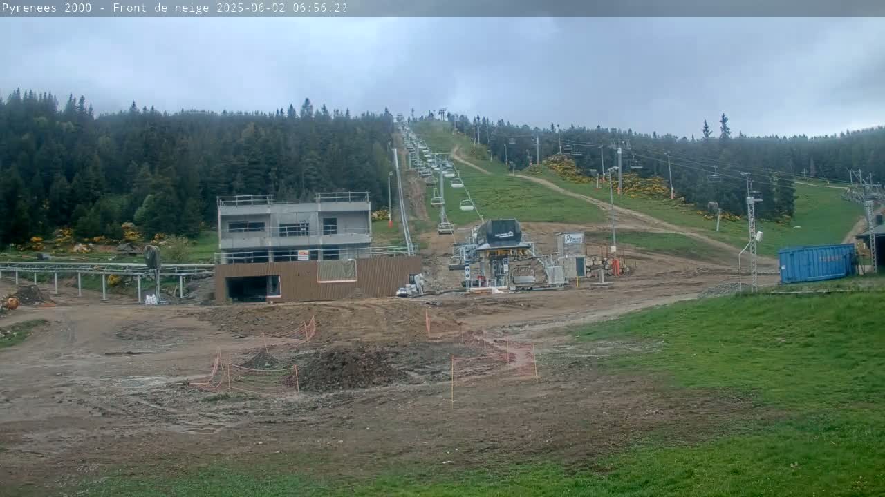 Bolquere, Pyrenees 2000  Ski Center & Ski Slopes Live Cam - Prades, Pyrenees-Orientales, Occitanie, France
