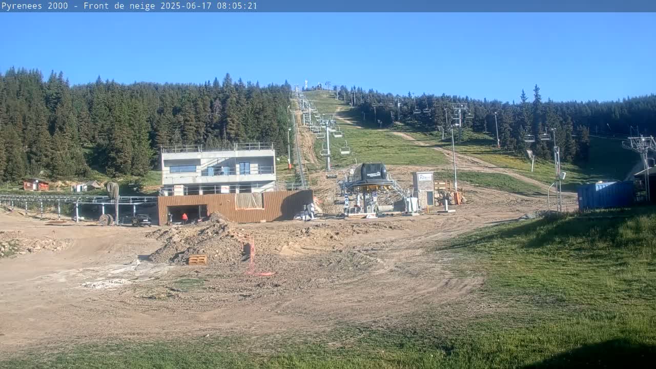 Bolquere, Pyrenees 2000  Ski Center & Ski Slopes Live Cam - Prades, Pyrenees-Orientales, Occitanie, France