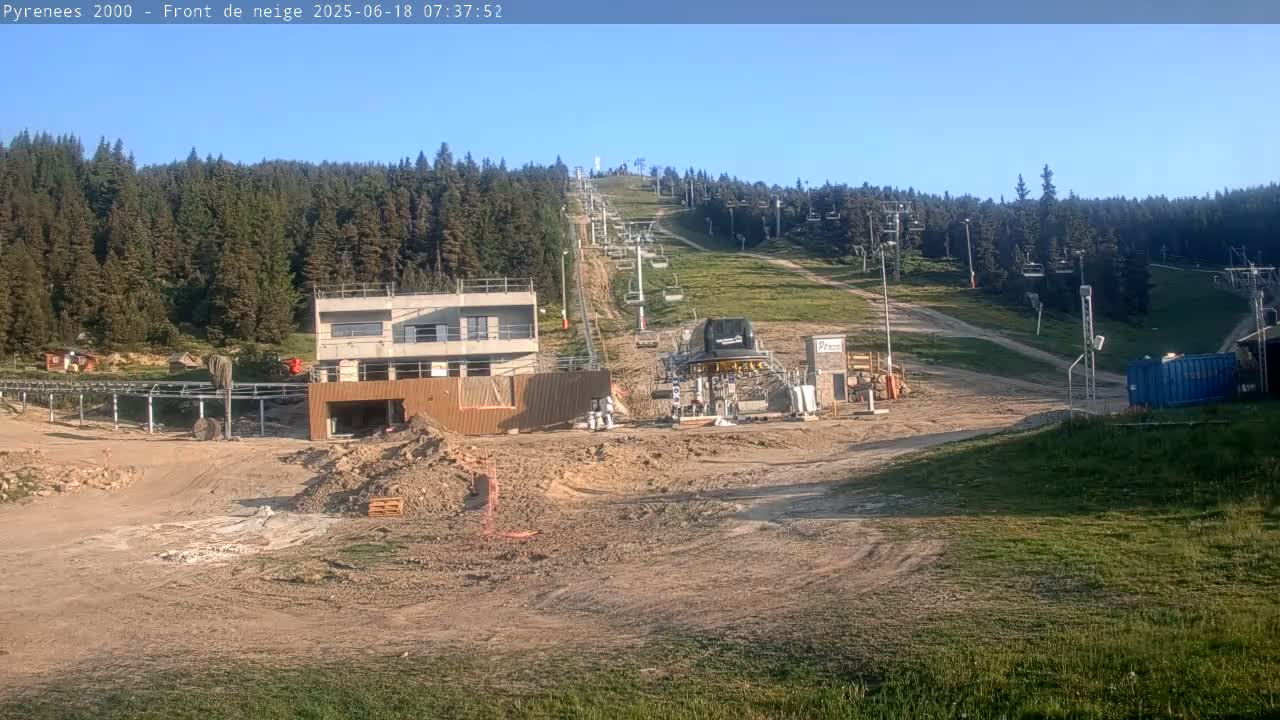 Bolquere, Pyrenees 2000  Ski Center & Ski Slopes Live Cam - Prades, Pyrenees-Orientales, Occitanie, France