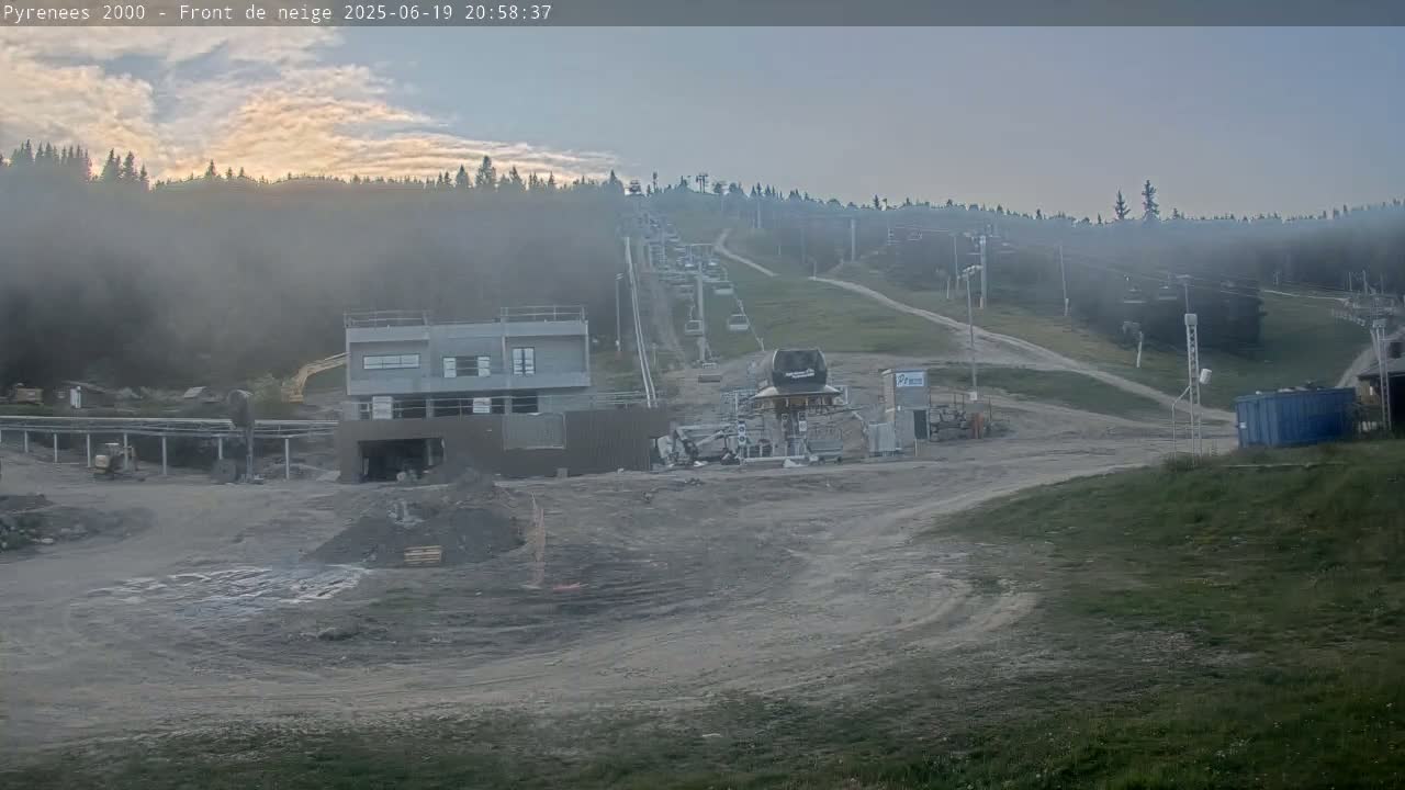 Bolquere, Pyrenees 2000  Ski Center & Ski Slopes Live Cam - Prades, Pyrenees-Orientales, Occitanie, France