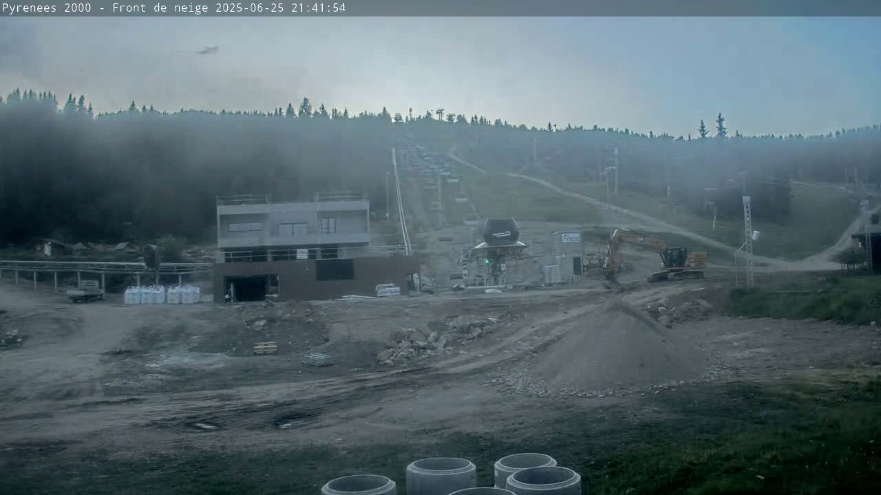 Bolquere, Pyrenees 2000  Ski Center & Ski Slopes Live Cam - Prades, Pyrenees-Orientales, Occitanie, France
