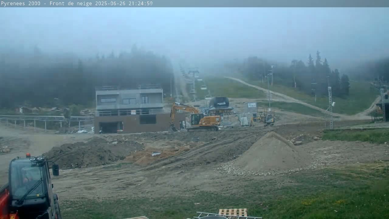 Bolquere, Pyrenees 2000  Ski Center & Ski Slopes Live Cam - Prades, Pyrenees-Orientales, Occitanie, France
