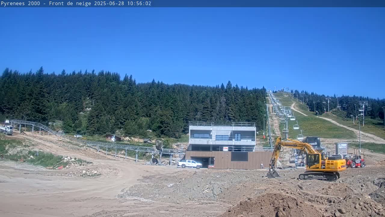 Bolquere, Pyrenees 2000  Ski Center & Ski Slopes Live Cam - Prades, Pyrenees-Orientales, Occitanie, France
