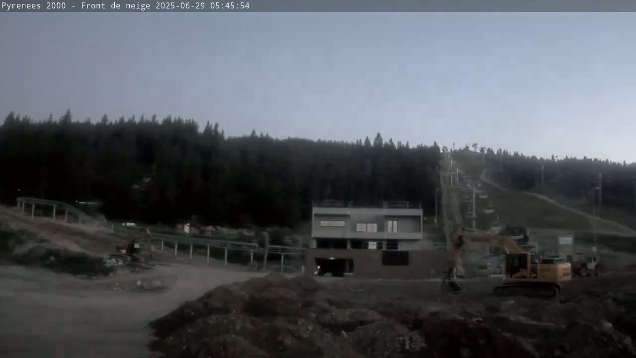 Bolquere, Pyrenees 2000  Ski Center & Ski Slopes Live Cam - Prades, Pyrenees-Orientales, Occitanie, France