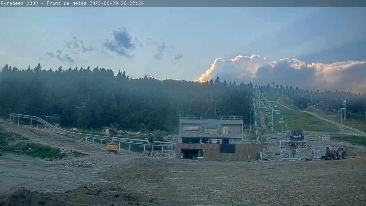 Bolquere, Pyrenees 2000  Ski Center & Ski Slopes Live Cam - Prades, Pyrenees-Orientales, Occitanie, France