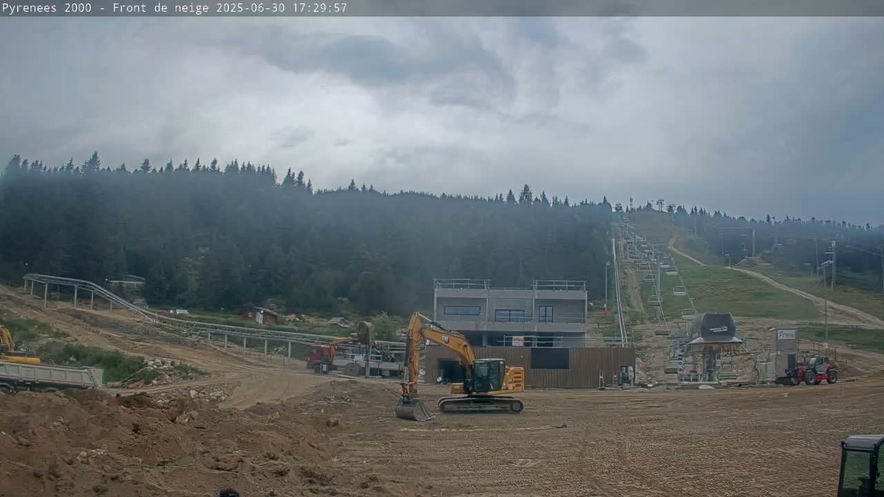 Bolquere, Pyrenees 2000  Ski Center & Ski Slopes Live Cam - Prades, Pyrenees-Orientales, Occitanie, France