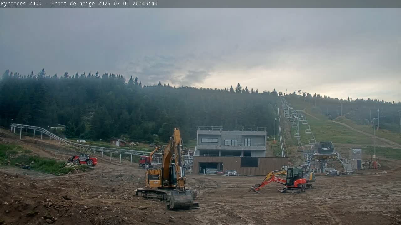 Bolquere, Pyrenees 2000  Ski Center & Ski Slopes Live Cam - Prades, Pyrenees-Orientales, Occitanie, France