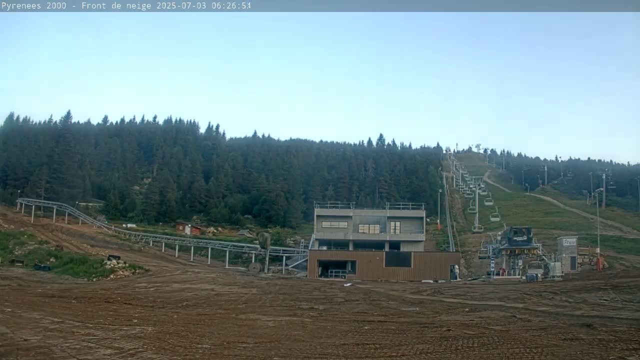 Bolquere, Pyrenees 2000  Ski Center & Ski Slopes Live Cam - Prades, Pyrenees-Orientales, Occitanie, France