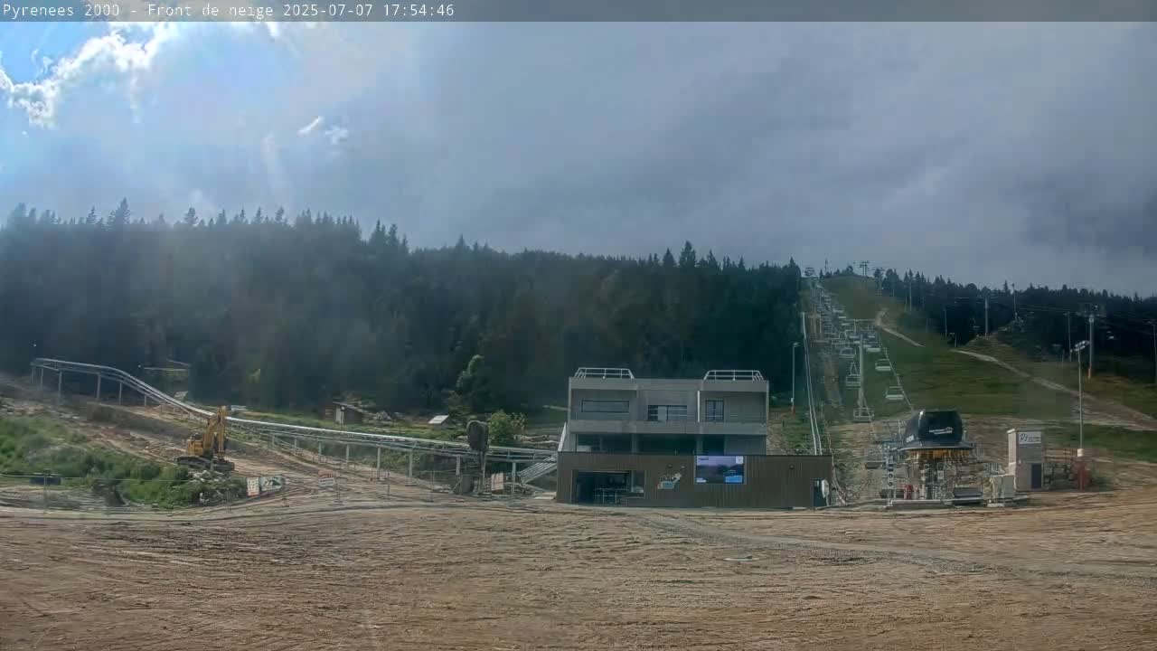 Bolquere, Pyrenees 2000  Ski Center & Ski Slopes Live Cam - Prades, Pyrenees-Orientales, Occitanie, France
