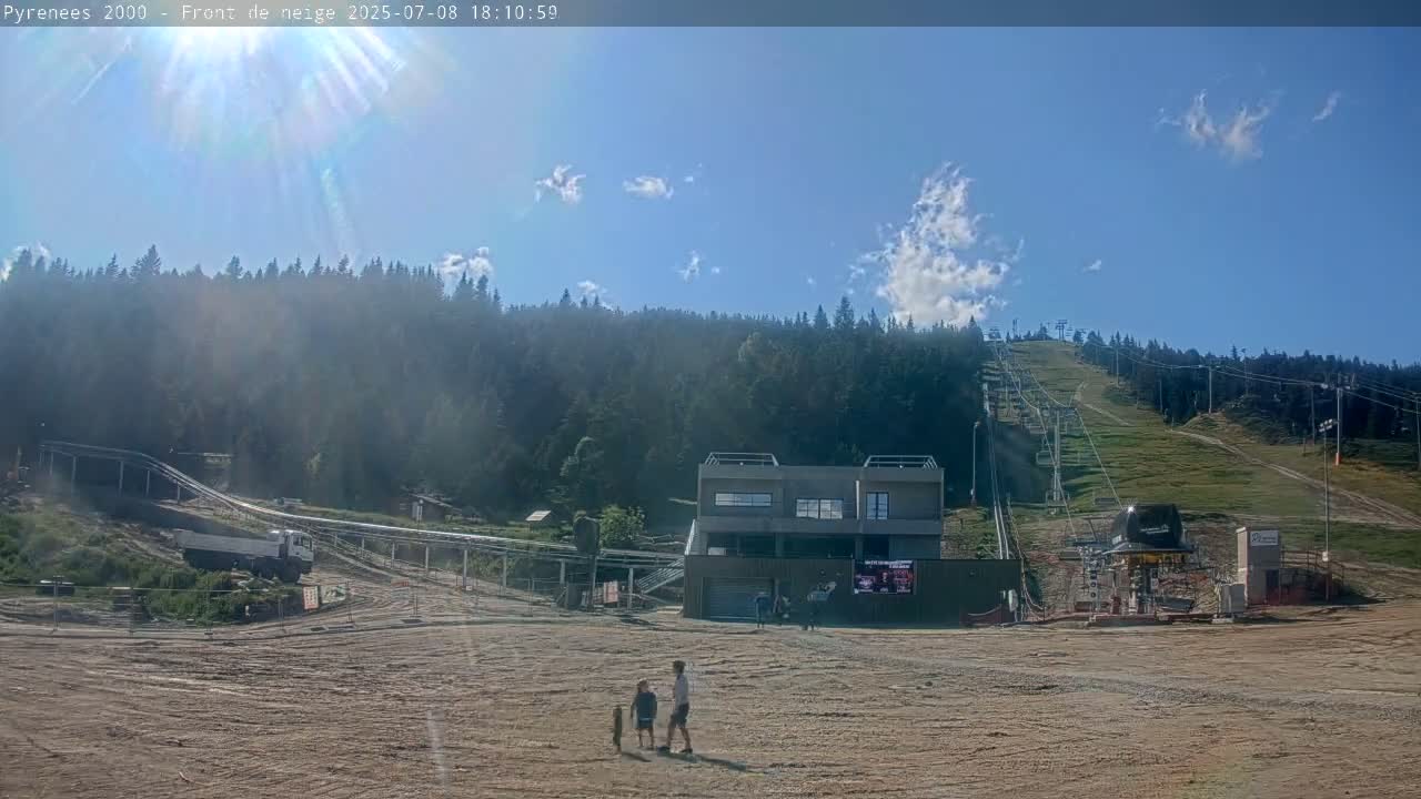 Bolquere, Pyrenees 2000  Ski Center & Ski Slopes Live Cam - Prades, Pyrenees-Orientales, Occitanie, France