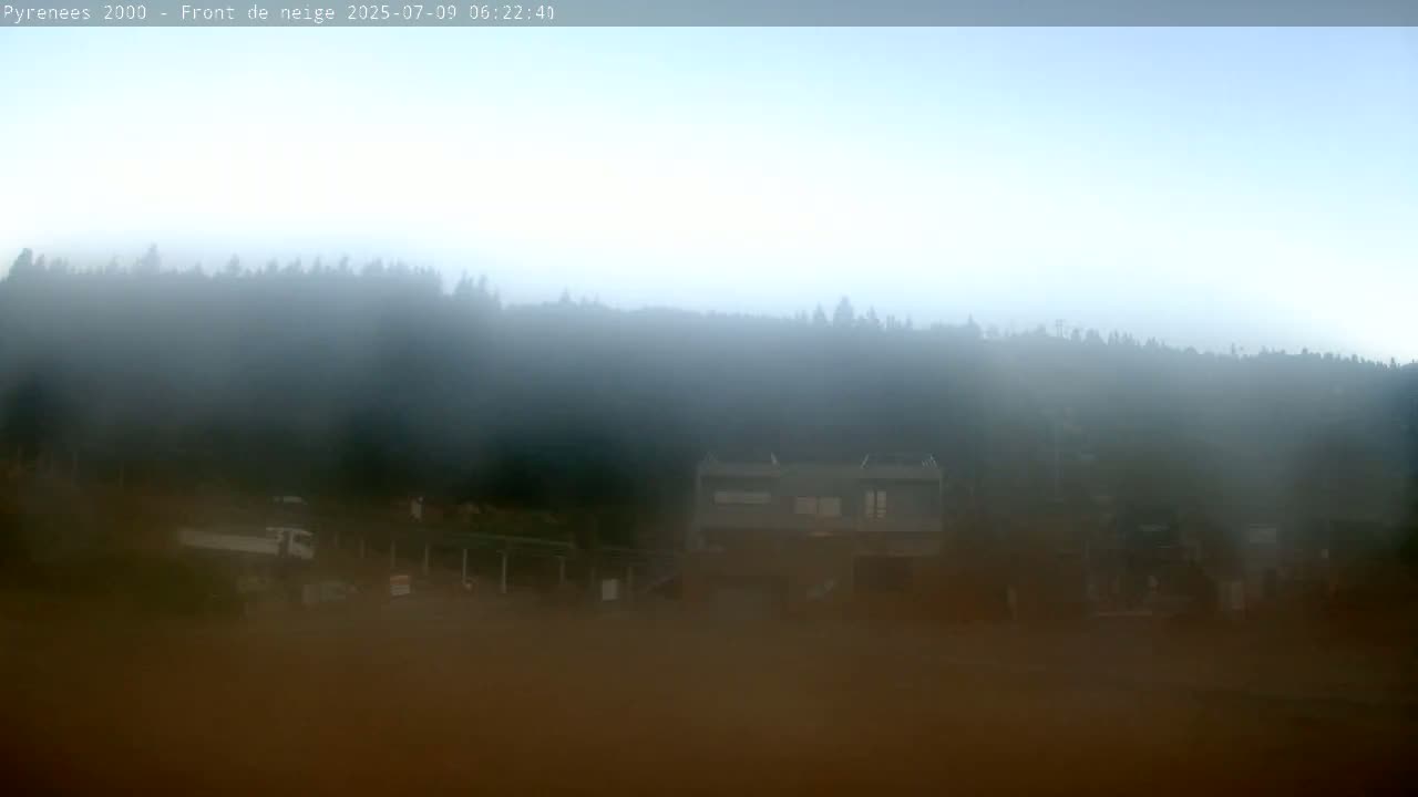Bolquere, Pyrenees 2000  Ski Center & Ski Slopes Live Cam - Prades, Pyrenees-Orientales, Occitanie, France