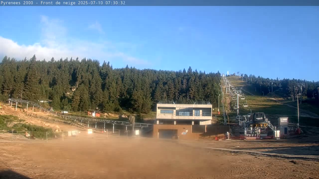Bolquere, Pyrenees 2000  Ski Center & Ski Slopes Live Cam - Prades, Pyrenees-Orientales, Occitanie, France
