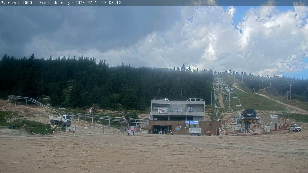 Bolquere, Pyrenees 2000  Ski Center & Ski Slopes Live Cam - Prades, Pyrenees-Orientales, Occitanie, France