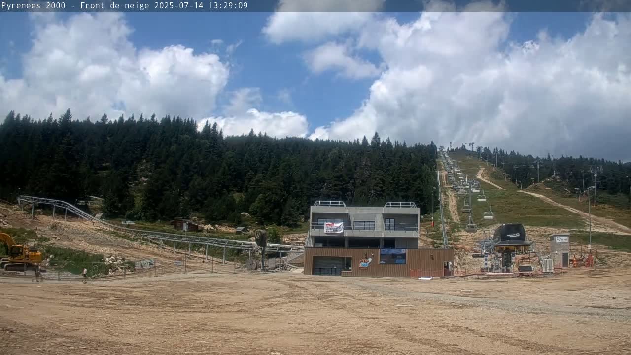 Bolquere, Pyrenees 2000  Ski Center & Ski Slopes Live Cam - Prades, Pyrenees-Orientales, Occitanie, France
