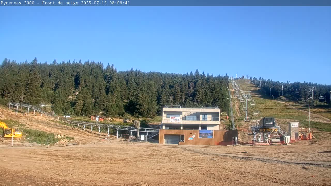 Bolquere, Pyrenees 2000  Ski Center & Ski Slopes Live Cam - Prades, Pyrenees-Orientales, Occitanie, France