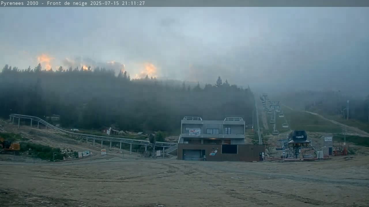 Bolquere, Pyrenees 2000  Ski Center & Ski Slopes Live Cam - Prades, Pyrenees-Orientales, Occitanie, France