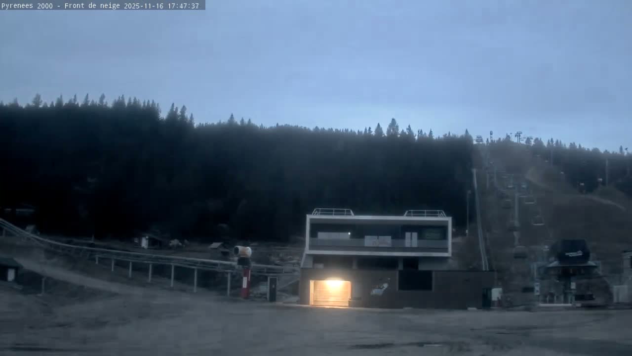 Bolquere, Pyrenees 2000  Ski Center & Ski Slopes Live Cam - Prades, Pyrenees-Orientales, Occitanie, France
