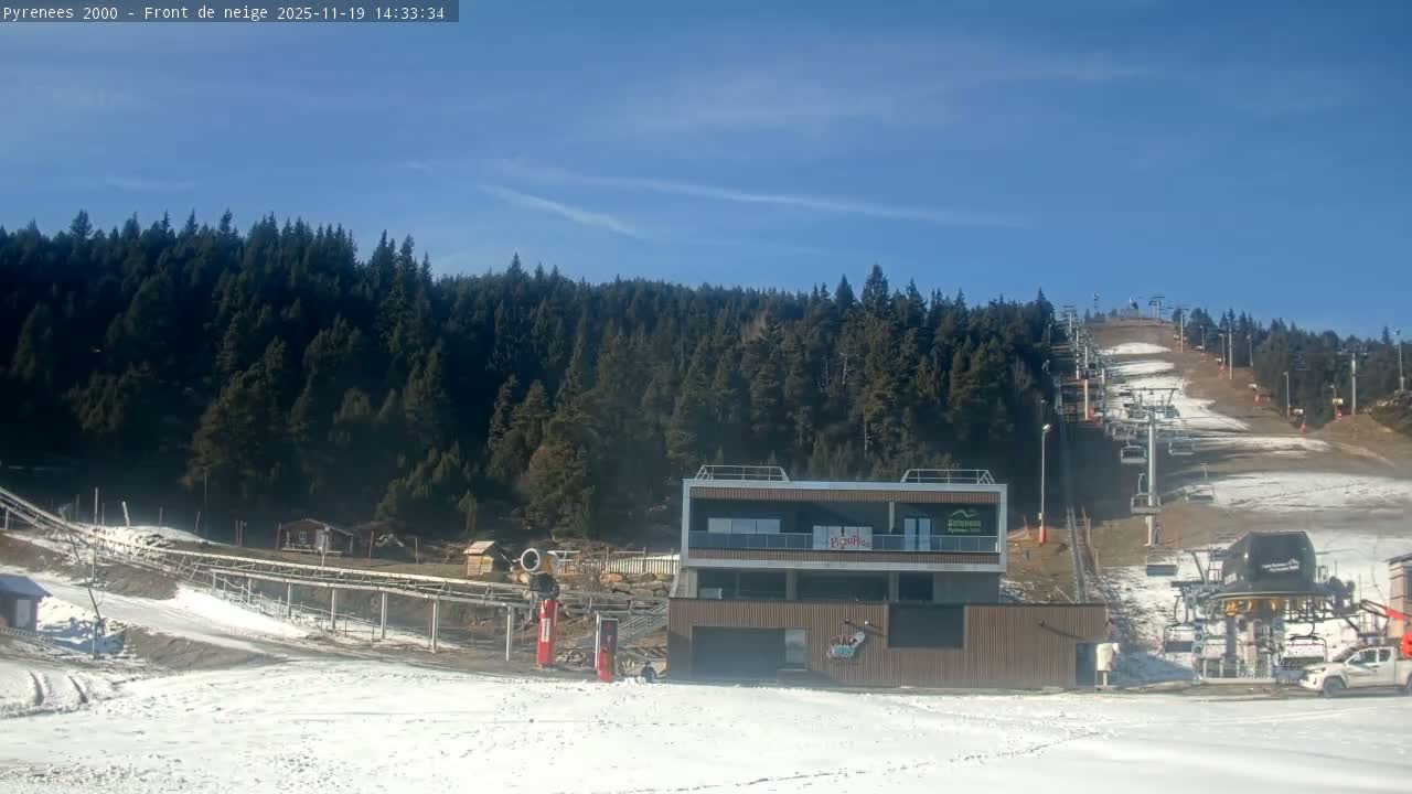 Bolquere, Pyrenees 2000  Ski Center & Ski Slopes Live Cam - Prades, Pyrenees-Orientales, Occitanie, France