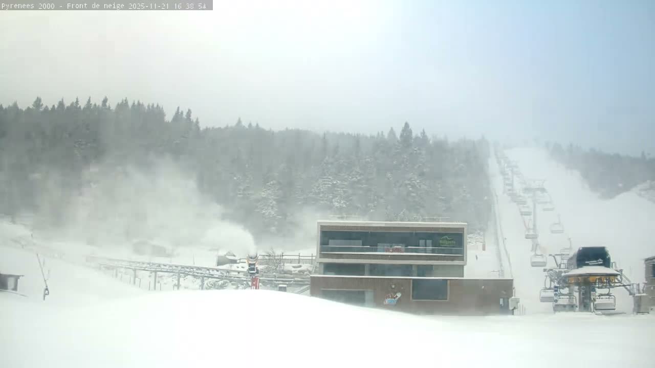 Bolquere, Pyrenees 2000  Ski Center & Ski Slopes Live Cam - Prades, Pyrenees-Orientales, Occitanie, France