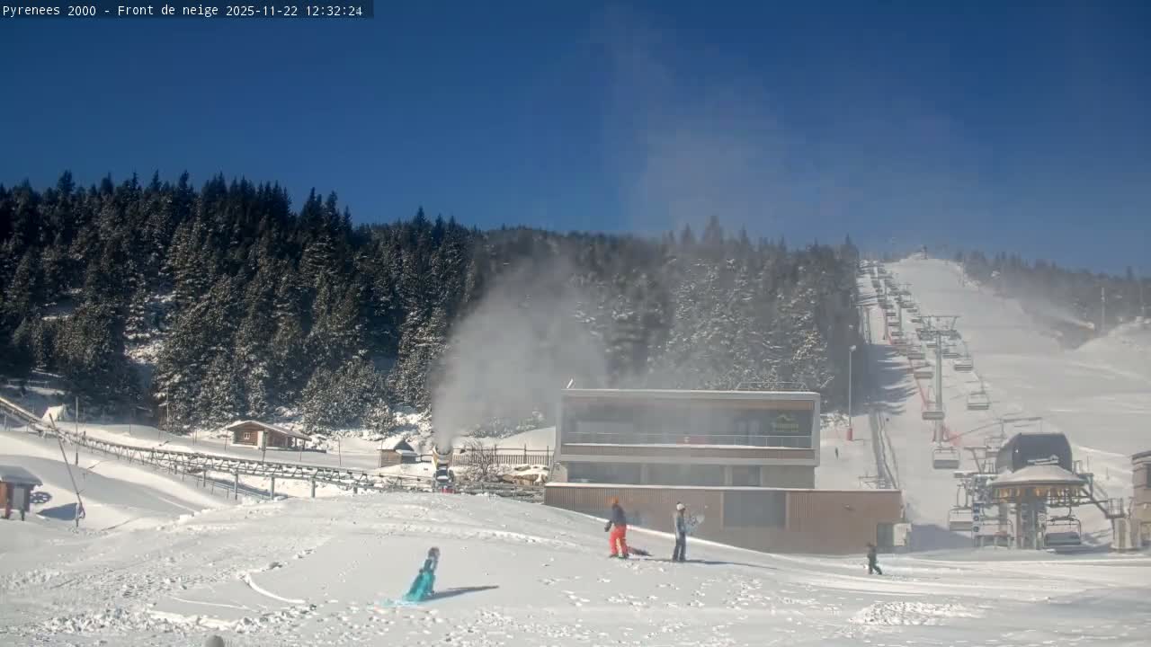 Bolquere, Pyrenees 2000  Ski Center & Ski Slopes Live Cam - Prades, Pyrenees-Orientales, Occitanie, France