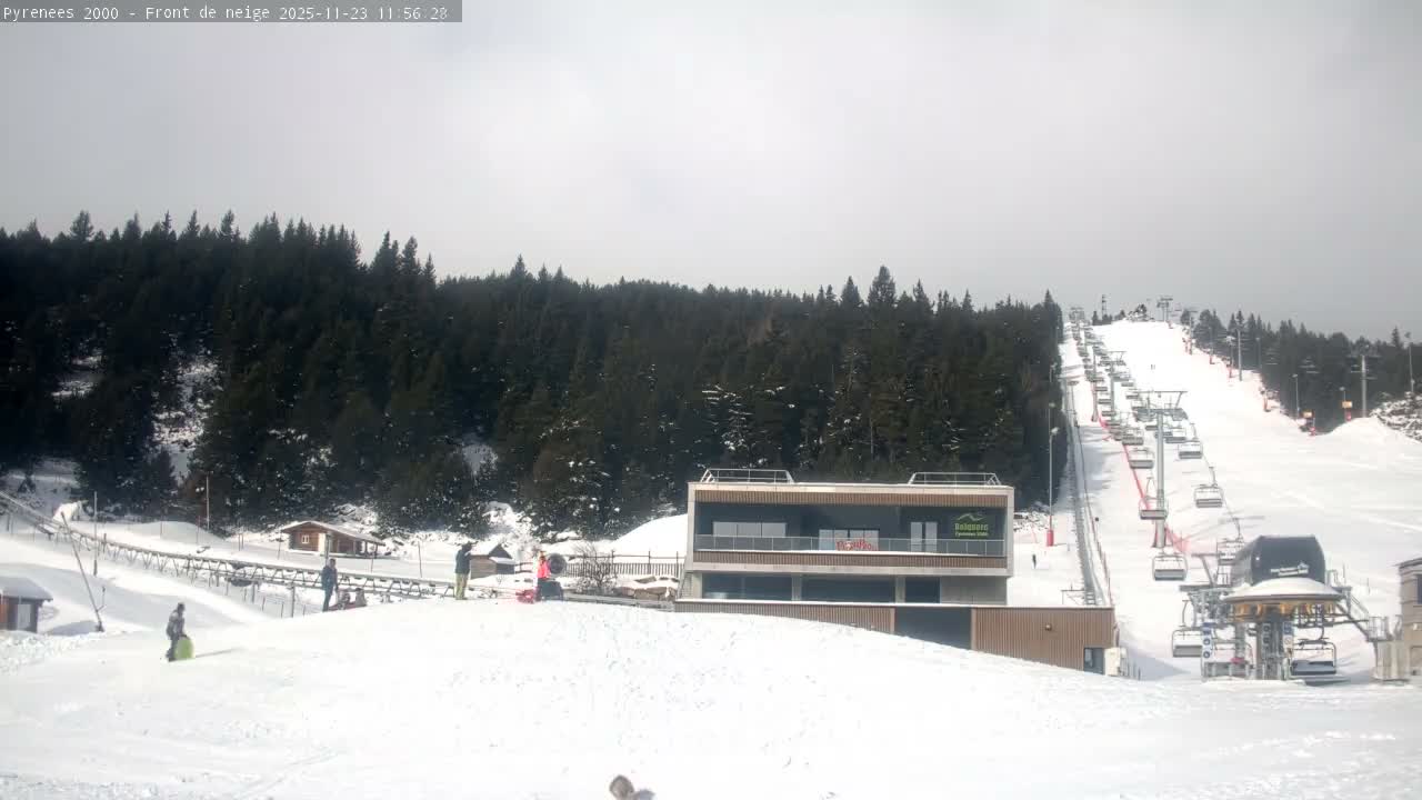 Bolquere, Pyrenees 2000  Ski Center & Ski Slopes Live Cam - Prades, Pyrenees-Orientales, Occitanie, France