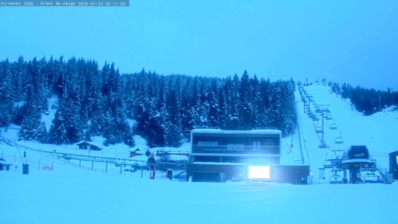 Bolquere, Pyrenees 2000  Ski Center & Ski Slopes Live Cam - Prades, Pyrenees-Orientales, Occitanie, France