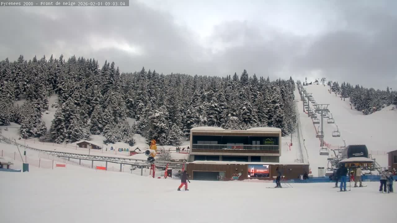 Bolquere, Pyrenees 2000  Ski Center & Ski Slopes Live Cam - Prades, Pyrenees-Orientales, Occitanie, France
