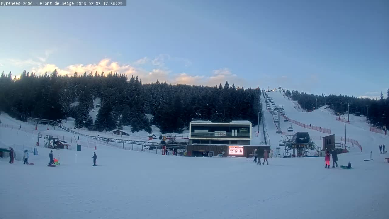 Bolquere, Pyrenees 2000  Ski Center & Ski Slopes Live Cam - Prades, Pyrenees-Orientales, Occitanie, France