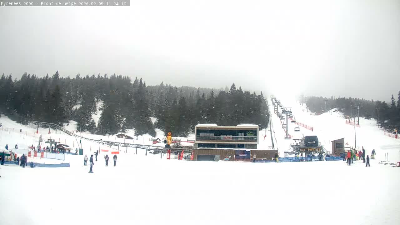 Bolquere, Pyrenees 2000  Ski Center & Ski Slopes Live Cam - Prades, Pyrenees-Orientales, Occitanie, France