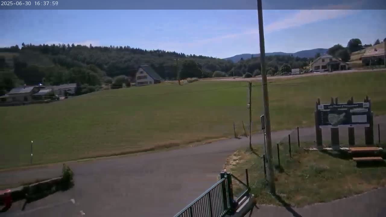 Haut-Valromey, Plateau de Retord, Stade de Biathlon Des Plans d'Hotonnes (Plans d'Hotonnes Biathlon Stadium) Live Cam - Belley, Ain, Auvergne-Rhône-Alpes, France