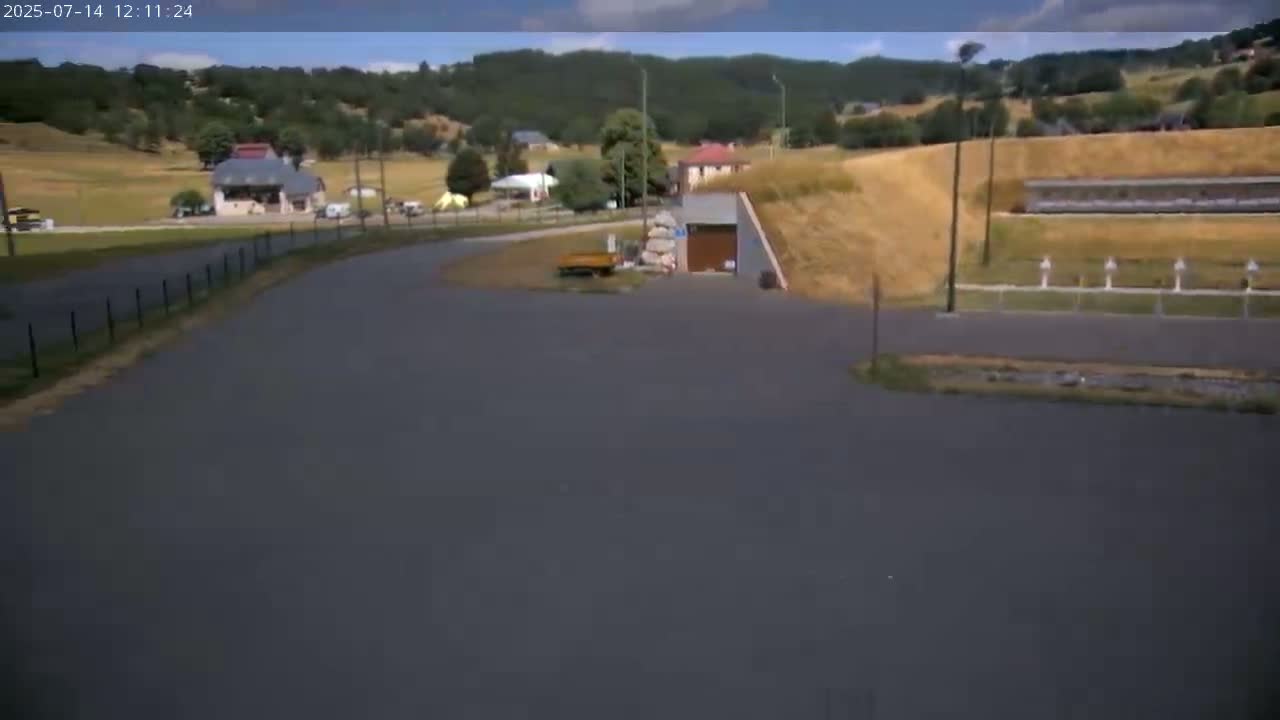 Haut-Valromey, Plateau de Retord, Stade de Biathlon Des Plans d'Hotonnes (Plans d'Hotonnes Biathlon Stadium) Live Cam - Belley, Ain, Auvergne-Rhône-Alpes, France