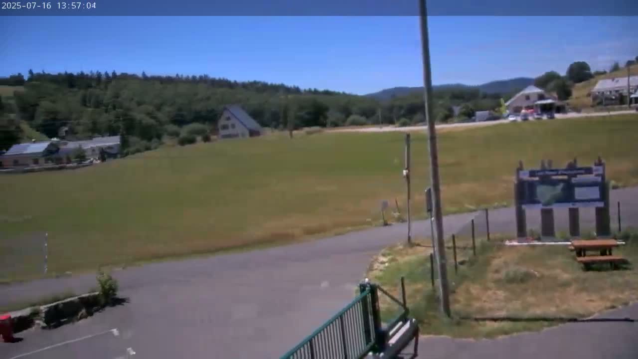 Haut-Valromey, Plateau de Retord, Stade de Biathlon Des Plans d'Hotonnes (Plans d'Hotonnes Biathlon Stadium) Live Cam - Belley, Ain, Auvergne-Rhône-Alpes, France