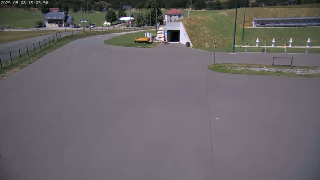 Haut-Valromey, Plateau de Retord, Stade de Biathlon Des Plans d'Hotonnes (Plans d'Hotonnes Biathlon Stadium) Live Cam - Belley, Ain, Auvergne-Rhône-Alpes, France