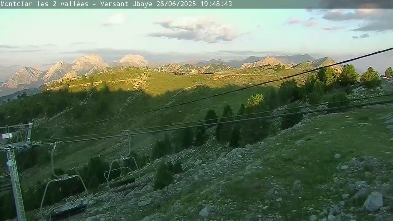 Saint Jaen, Montclar Summet Station les 2 Vallées ( Summit Station the 2 Valleys) & Fun Zone Live Cam - Digne-les-Bains, 	Alpes-de-Haute-Provence, Provence-Alpes-Côte d’Azur, France